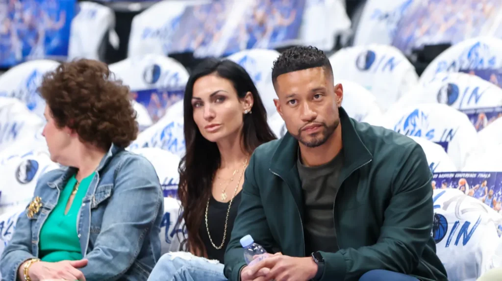 Notre Dame Coach Wife – Everything You Should Know (2026 Updated Guide)